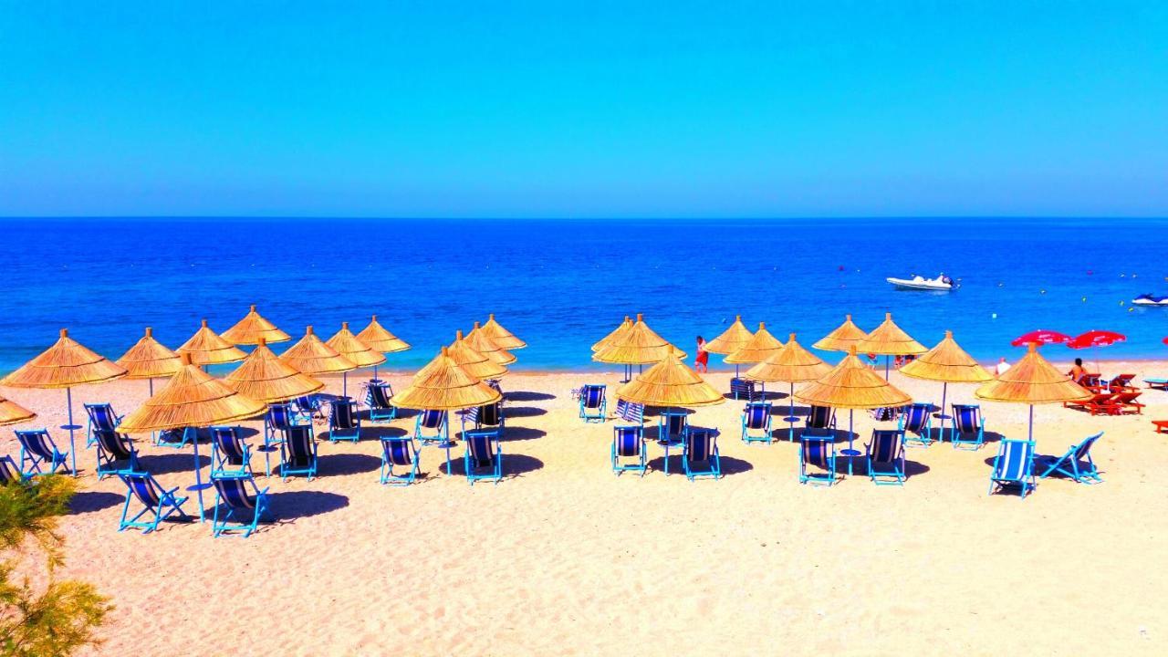 Dhima Hotel Himare Exterior photo